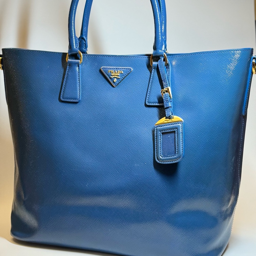 PRADA SAFFIANO LEATHER TOTE BAG WITH STRAP (LARGE)